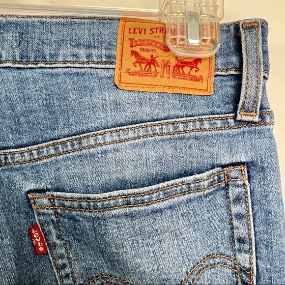 Levi’s Wedgie Skinny Jeans Button Fly Frayed hem blue jeans - Picture 11 of 15